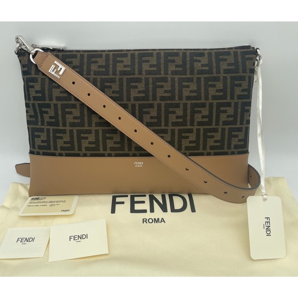 NEW FENDI FF LOGO ZIP CLUTCH SHOULDER BAG NWT! - Picture 5 of 16